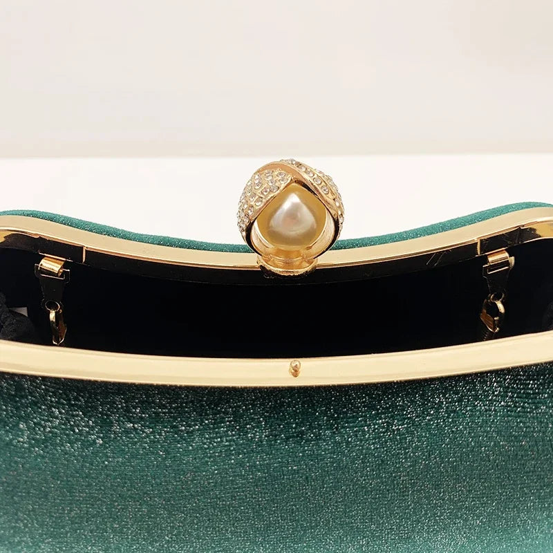 Clutch Feminina de Luxo - Design Vintage e Elegante