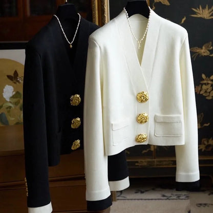 Elegante cárdigan vintage con botones dorados