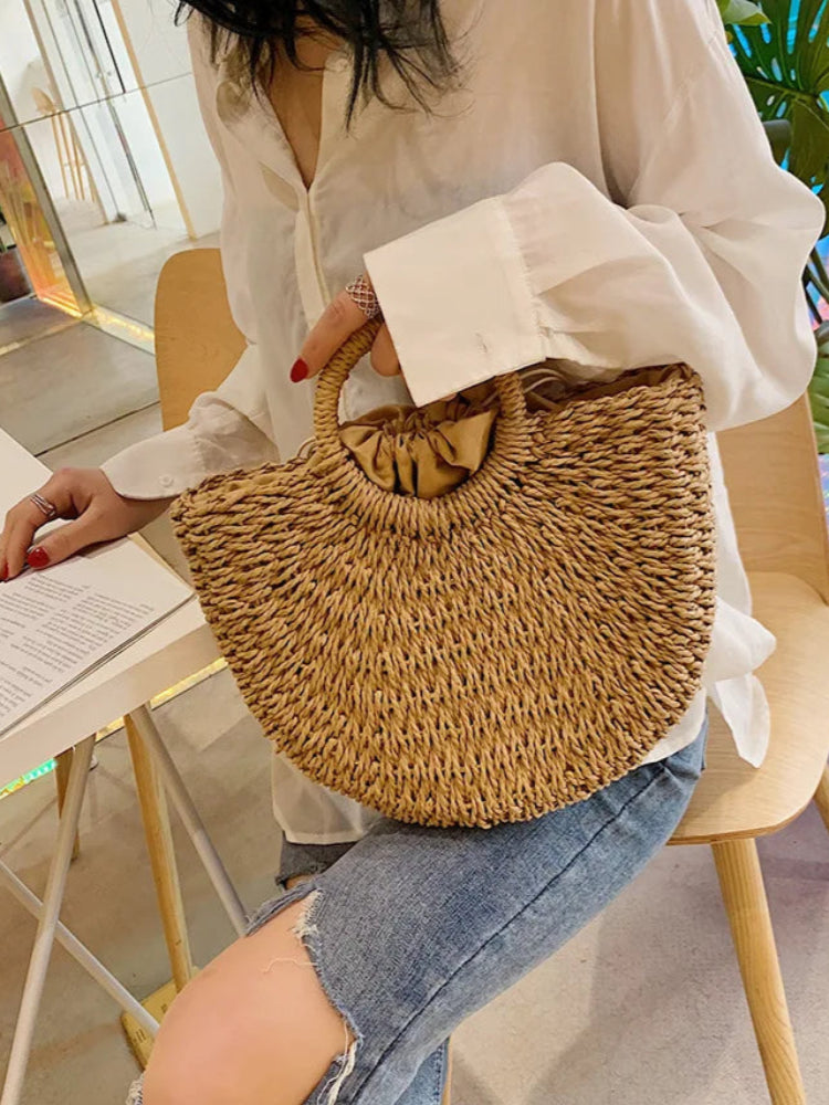 Mala BohoWave – Elegância Artesanal para o Verão